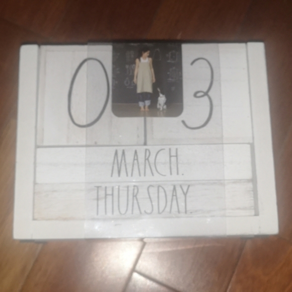 Rae dunn Perpetual Calendar white - Picture 2 of 2
